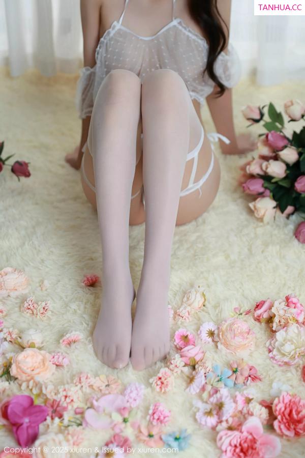   [XiuRen]高清写真图 2025.07.10 No.10532 糯咪 紫色长裙第46张图片
